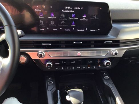 Used 2025 Kia Telluride S image 14