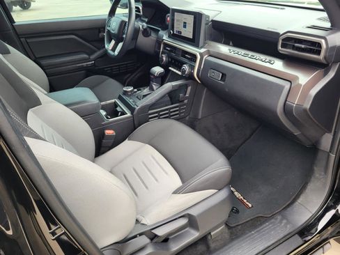 Used 2024 Toyota Tacoma TRD Off-Road AWD/4WD image 9
