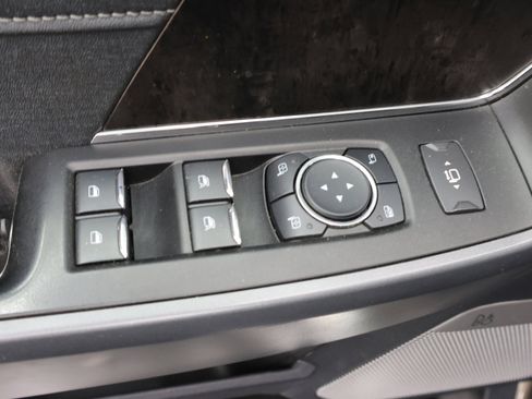 Used 2023 Ford F350 Lariat w/ Chrome Package image 39