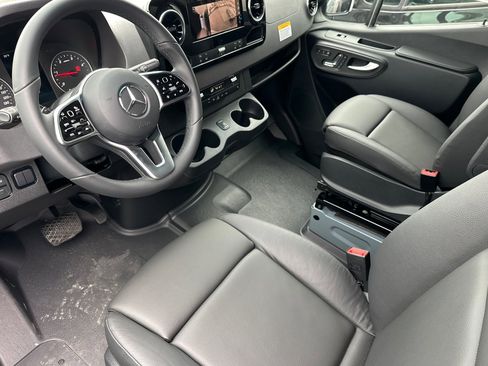New 2024 Mercedes-Benz Sprinter 2500 image 10