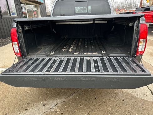 Used 2016 Nissan Frontier SV image 13