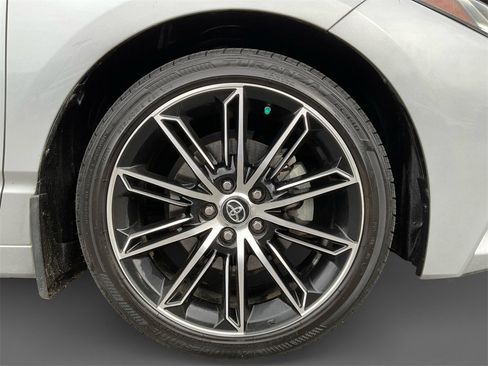 Used 2019 Toyota Avalon Touring image 8