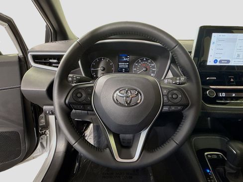 Used 2025 Toyota Corolla SE FWD image 13