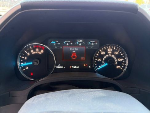 Used 2019 Ford F150 Lariat w/ Equipment Group 502A Luxury AWD/4WD image 1