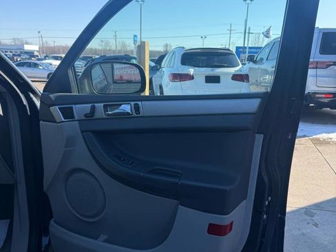 Used 2008 Chrysler Pacifica LX image 14