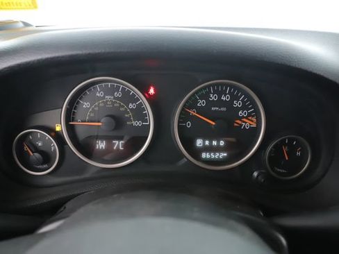Used 2016 Jeep Wrangler Sahara AWD/4WD image 19