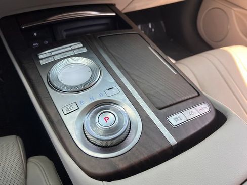 Used 2022 Genesis G80 2.5T w/ Prestige Package RWD image 28