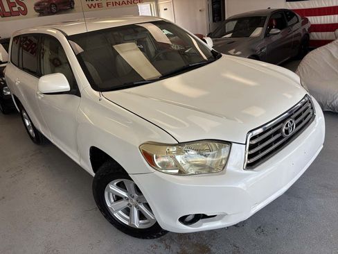 Used 2008 Toyota Highlander 2WD w/ Cold Weather Pkg image 5