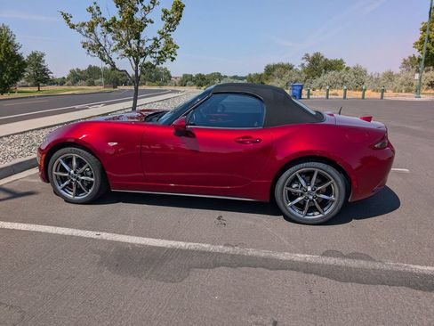 Used 2022 MAZDA MX-5 Miata Grand Touring w/ Weather Package RWD image 1