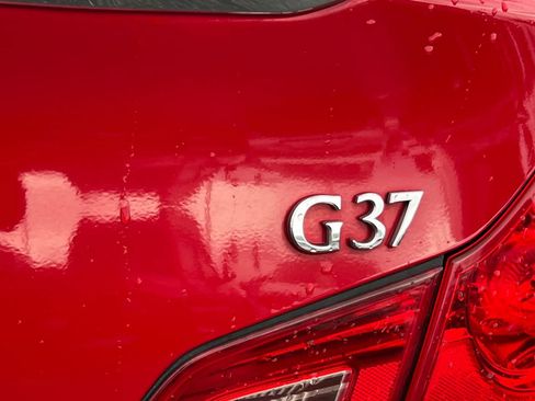 Used 2012 INFINITI G37 Journey w/ Premium Pkg image 7