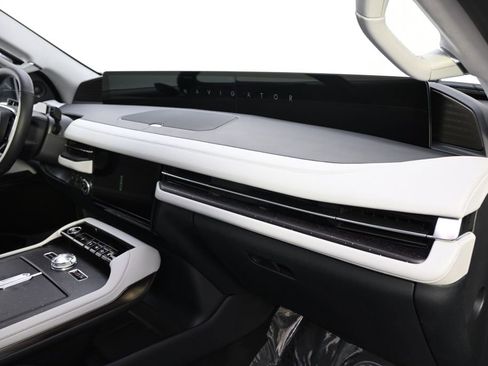 New 2026 Lincoln Navigator L Black Label image 15