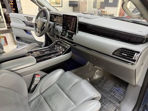 Used 2019 Lincoln Navigator Reserve AWD/4WD image 20