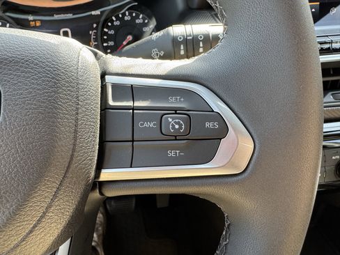 New 2026 Jeep Compass Latitude image 16