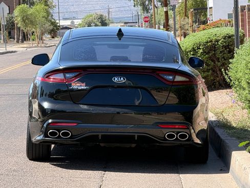 Used 2018 Kia Stinger Premium RWD image 5