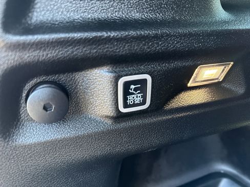 Used 2021 Jeep Grand Cherokee L Limited image 18