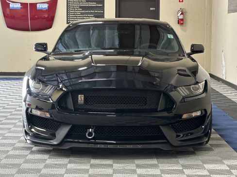 Used 2019 Ford Mustang Shelby GT350 w/ Technology Package image 9