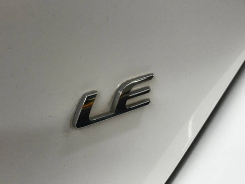 Used 2019 Toyota Corolla LE FWD image 8