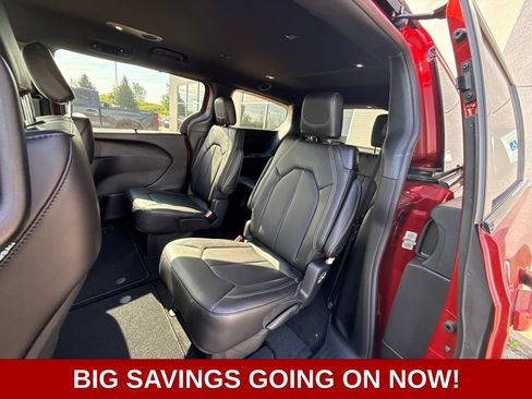 New 2026 Chrysler Pacifica Select w/ S Appearance Package AWD/4WD image 16
