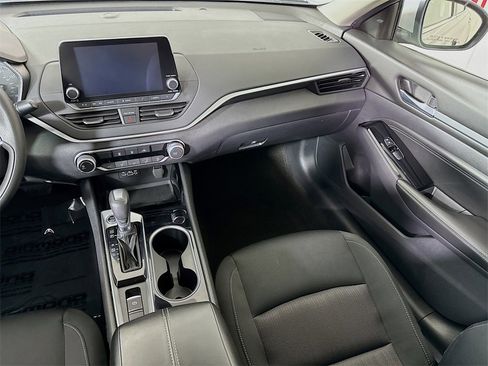 Certified 2021 Nissan Altima 2.5 SV image 25