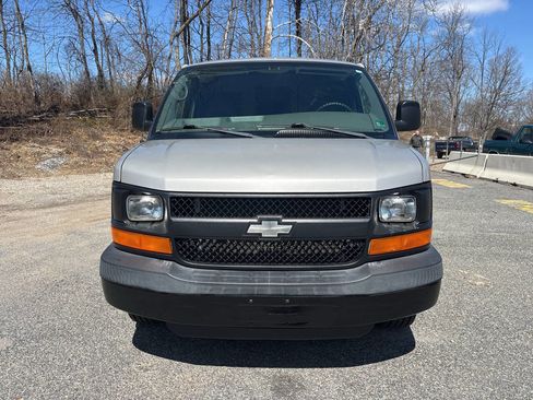Used 2006 Chevrolet Express 2500 image 6