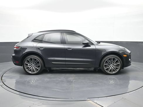 Certified 2025 Porsche Macan AWD/4WD image 22