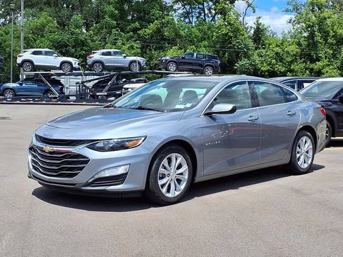Used 2024 Chevrolet Malibu LT FWD image 1