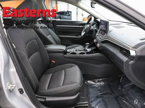 Used 2023 Nissan Altima 2.5 SV w/ SV Premium Package AWD/4WD image 25
