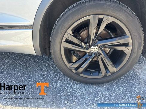 Used 2023 Volkswagen Tiguan SE R-Line image 21