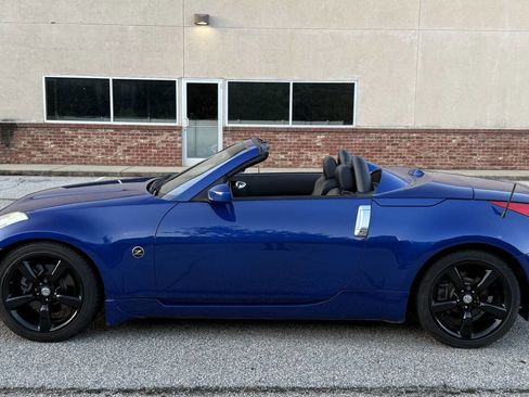 Used 2007 Nissan 350Z Touring image 4