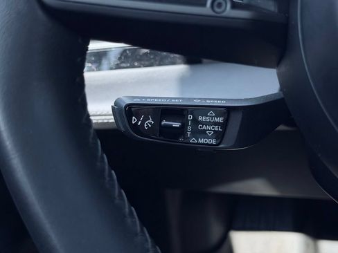 Used 2020 Porsche Taycan Turbo AWD/4WD image 34