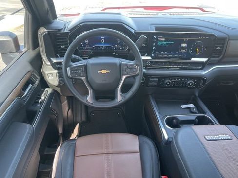 Used 2025 Chevrolet Silverado 2500 High Country w/ Technology Package image 18