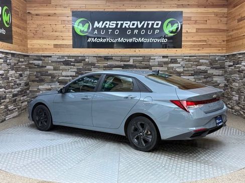 Used 2023 Hyundai Elantra SEL FWD image 7