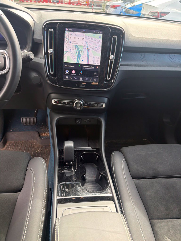 Used 2023 Volvo XC40 Recharge Plus w/ Protection Package Premier AWD/4WD image 15