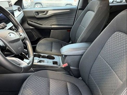 Used 2024 Ford Escape Active w/ Tech Pack #1 AWD/4WD image 2