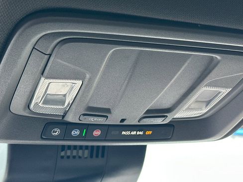 Used 2025 GMC Sierra 1500 SLT image 22