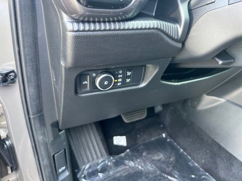 New 2025 Ford Ranger Lariat w/ FX4 Off-Road Package image 40