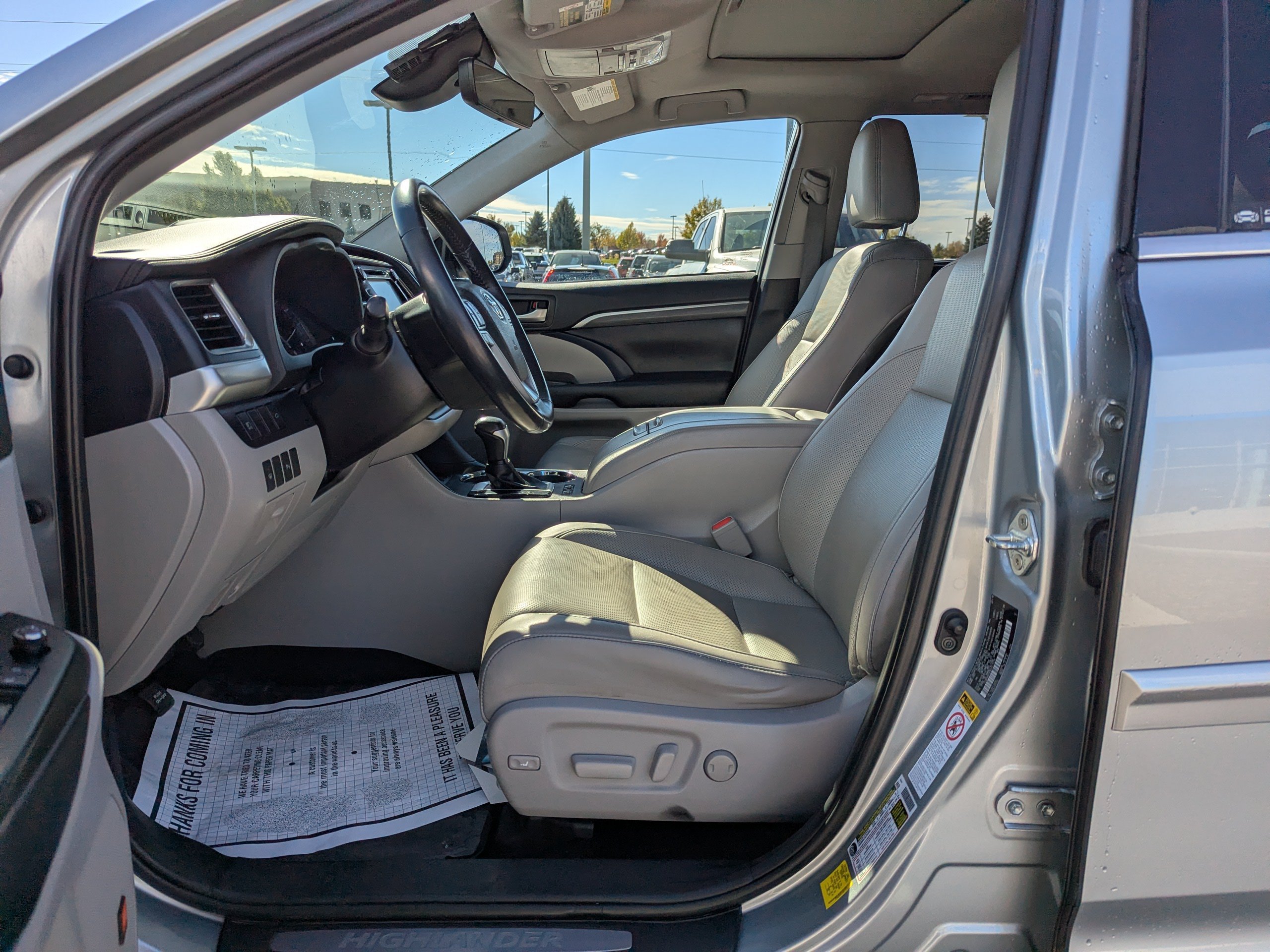 Used 2019 Toyota Highlander Limited AWD/4WD image 12