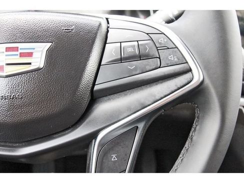 Used 2025 Cadillac XT5 Luxury FWD image 19