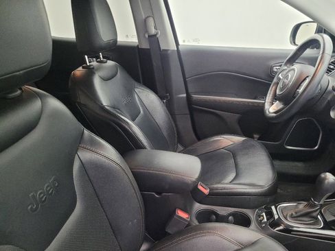 Used 2018 Jeep Compass Limited w/ Navigation Group image 21