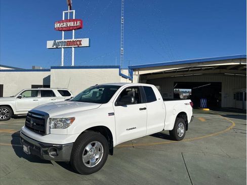 Used 2011 Toyota Tundra w/ TRD Off-Road Package image 13