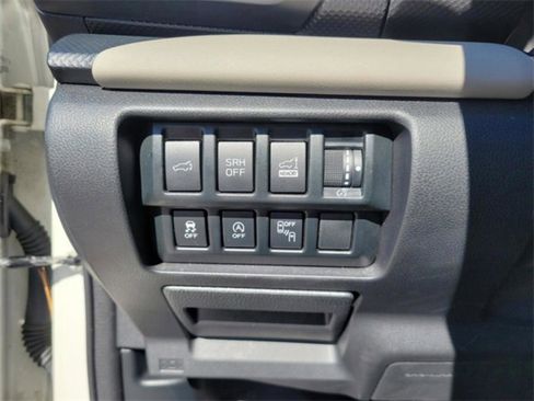 Used 2023 Subaru Forester Limited image 29