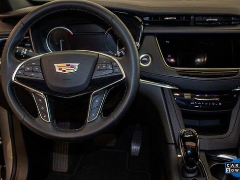 Certified 2025 Cadillac XT5 Premium Luxury image 16