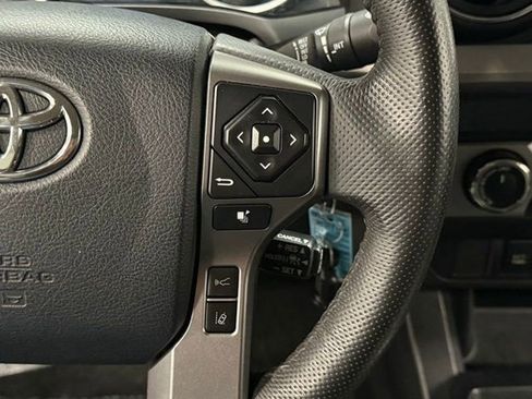 Used 2019 Toyota Tacoma SR5 image 18