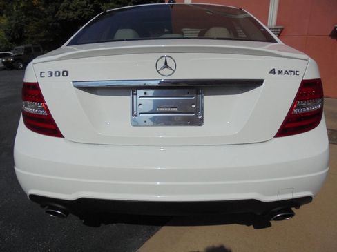 Used 2014 Mercedes-Benz C 300 4MATIC Sedan w/ Premium 1 Package image 7