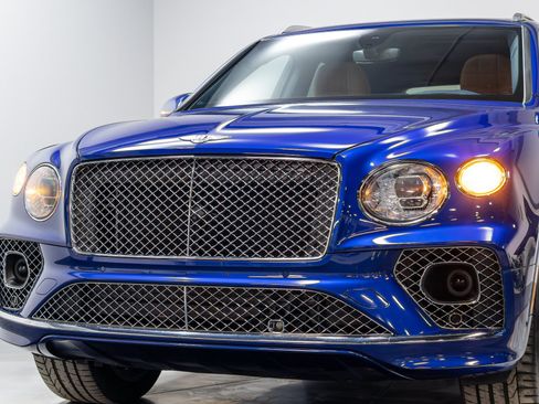 Used 2021 Bentley Bentayga w/ First Edition Specification AWD/4WD image 89