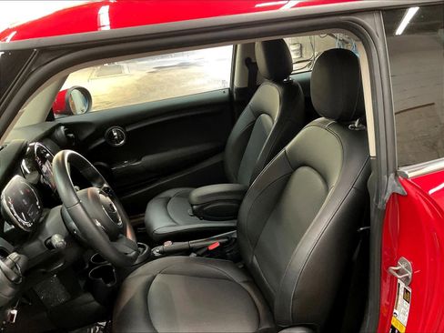 Used 2022 MINI Cooper 2-Door Hardtop FWD image 24