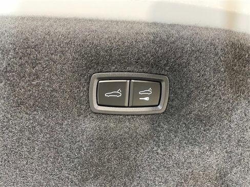 New 2026 Porsche Taycan GTS image 17