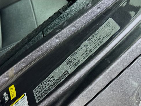 Used 2023 Jeep Wrangler Sahara image 12