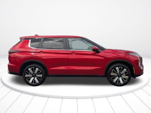 New 2026 Mitsubishi Outlander SE FWD image 2
