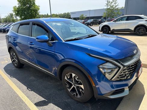 Used 2023 Kia Sportage EX FWD image 4